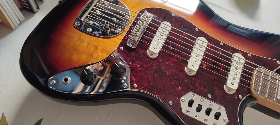 une basse 6 squier