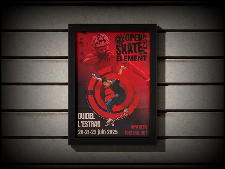 une affiche sur affichage publique